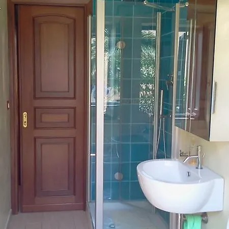 Villa Alabe - Waterfront Apartments In Bosa Porto Alabe Apartment