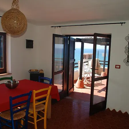 Villa Alabe - Waterfront Apartments In Bosa Porto Alabe Apartment